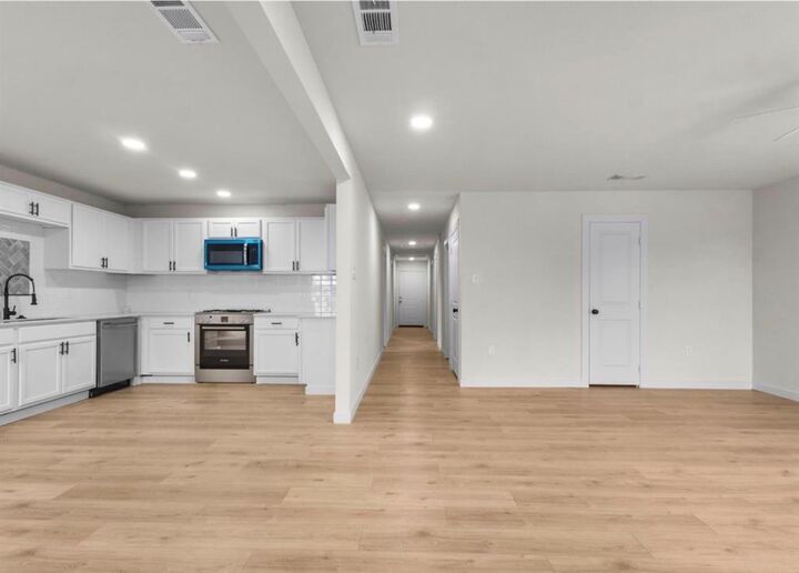 Property Photo:  3915 Coolidge Street  TX 75215 