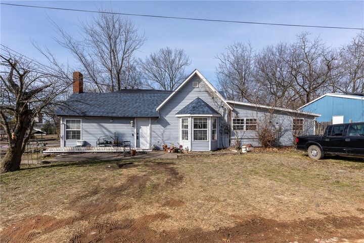 Property Photo:  408 NE Main Street  AR 72736 