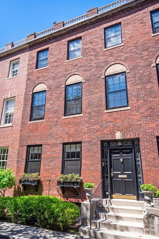 Property Photo:  5 Charles River Square  MA 02114 