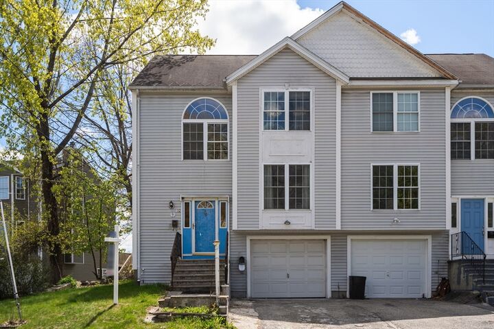 Property Photo:  12 Hyannis Place  MA 01604 