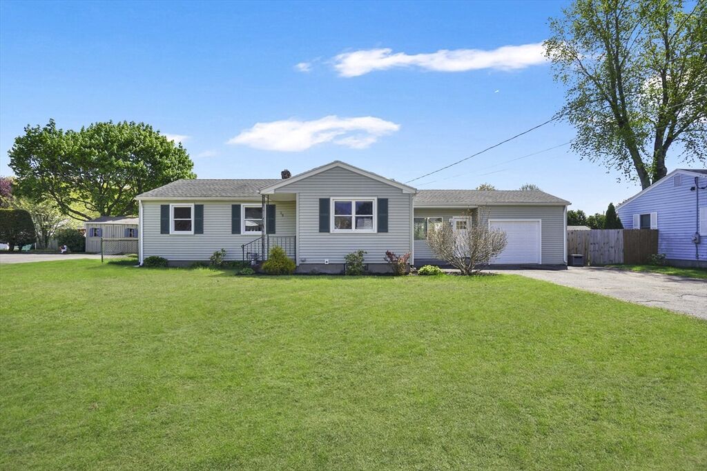 Property Photo:  35 Sherwood St  MA 01013 