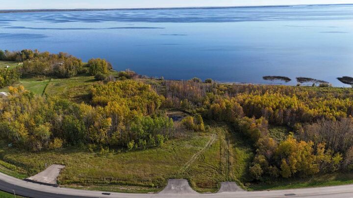 Photo de la propriété:  8 Campsite Road  AB T0A 2T0 