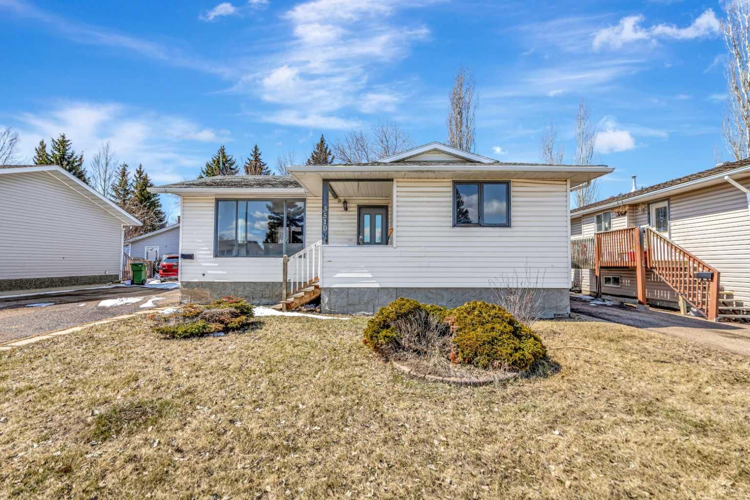 Property Photo: 3510 57 Avenue AB T9V 1S7