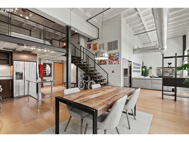 Property Photo:  1400 NW Irving St 730  OR 97209 