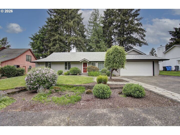 Property Photo: 1608 SE 120th Ave WA 98683