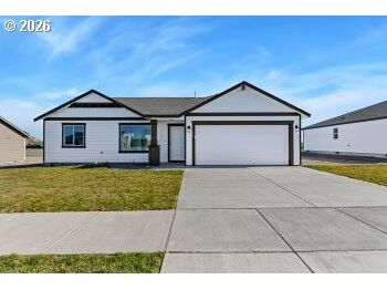 Property Photo:  149 SW Eagle Dr  OR 97818 