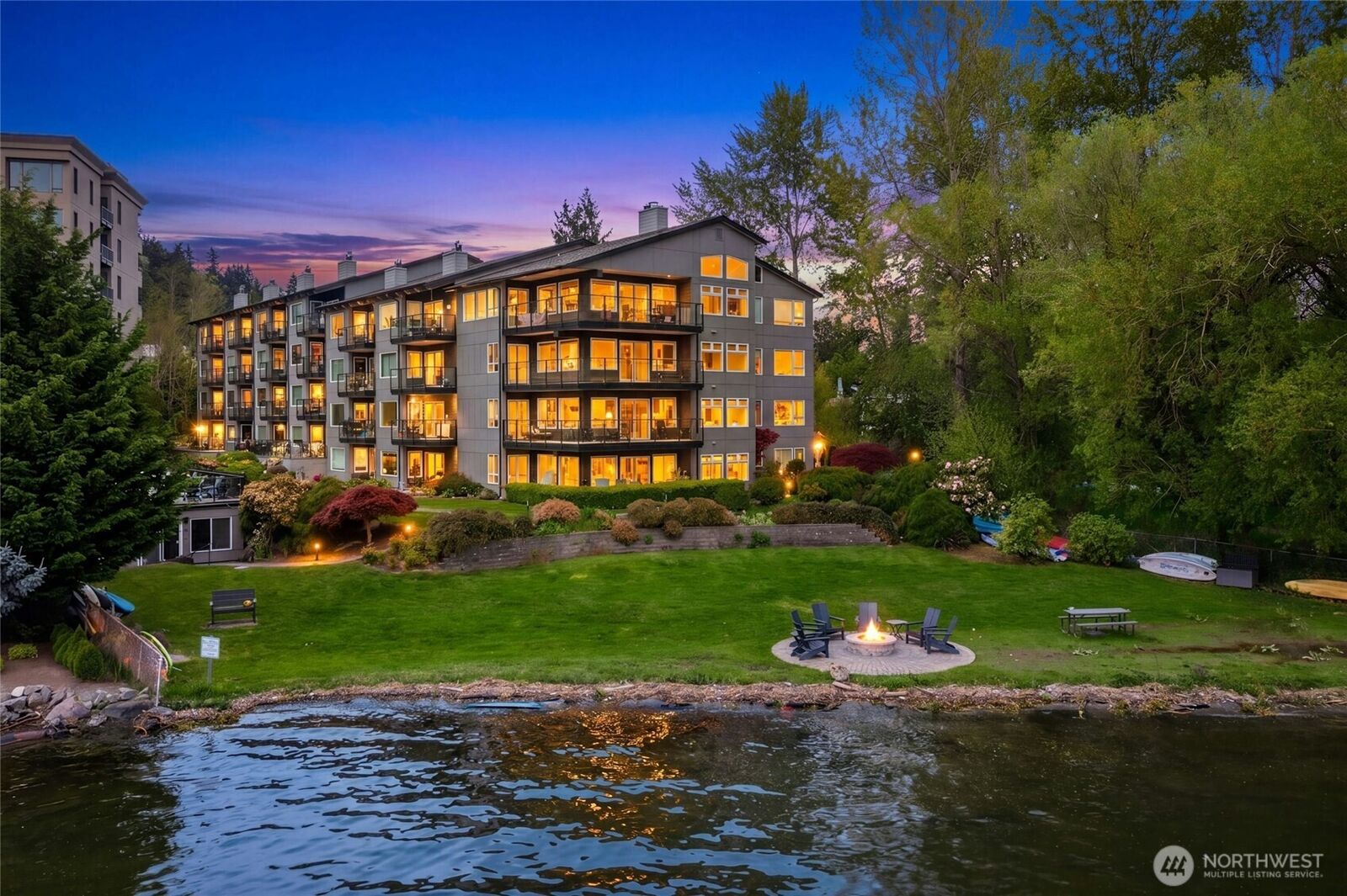 Property Photo:  9201 NE Juanita Drive 202  WA 98034 