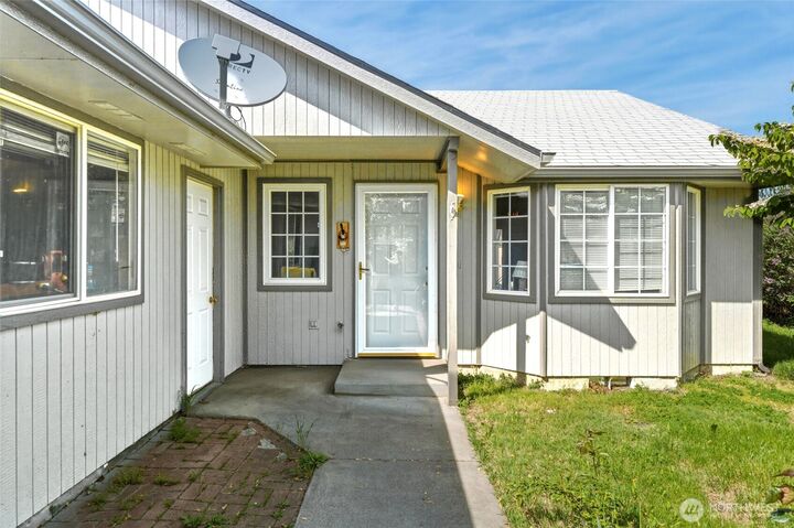 Property Photo:  151 NE 15th Avenue  OR 97862 