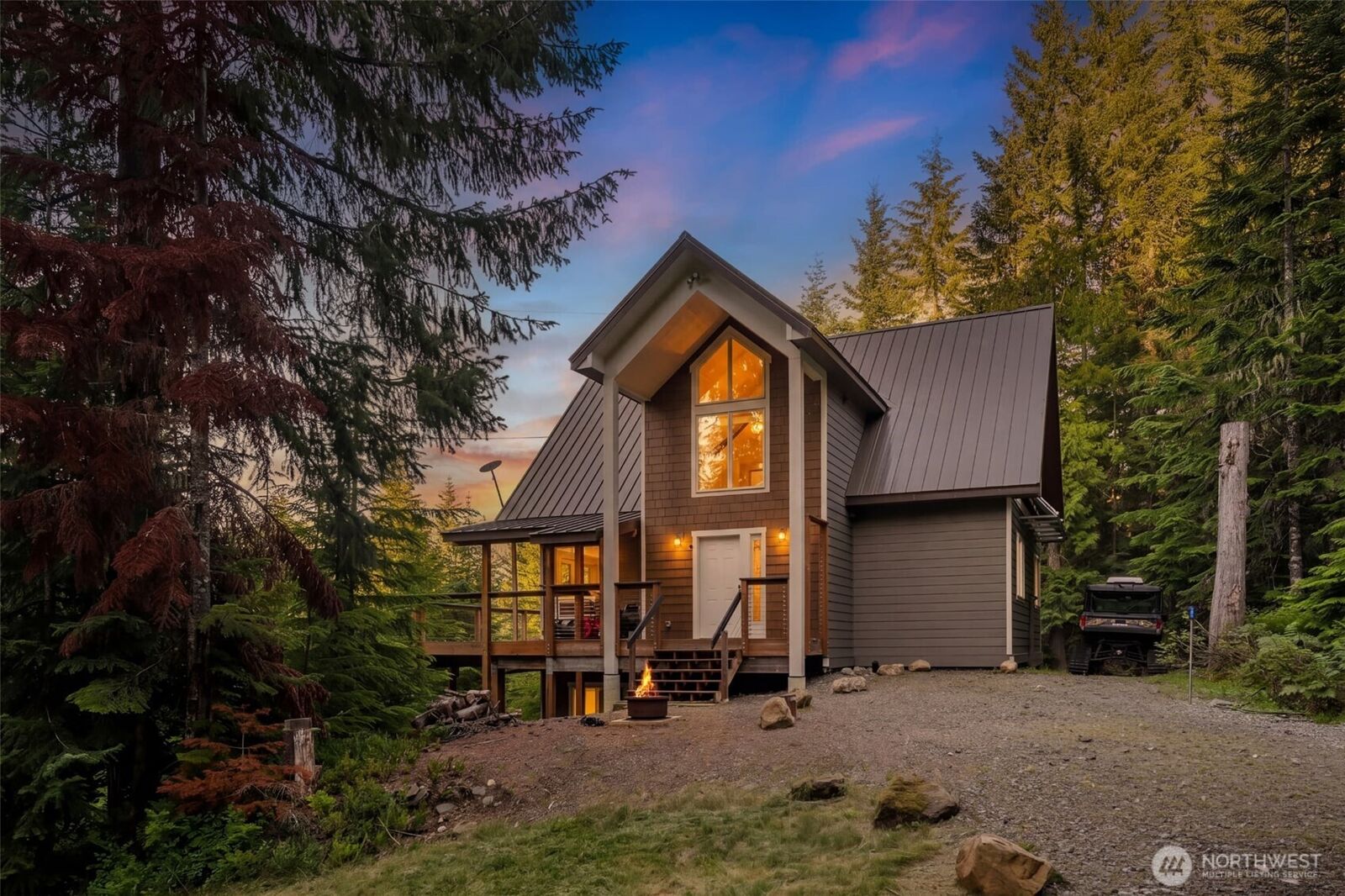 Property Photo: 320 Lakeview Way WA 98925