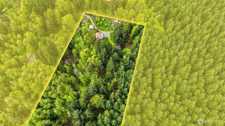 Property Photo:  25119 SE 262nd Street  WA 98051 
