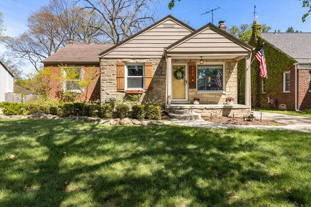 Property Photo:  418 N Blair Avenue  MI 48067 