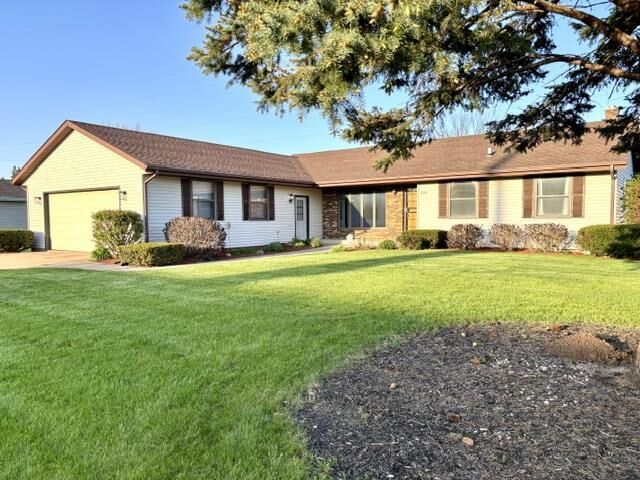 Property Photo:  226 Beechwood Drive  WI 53548 