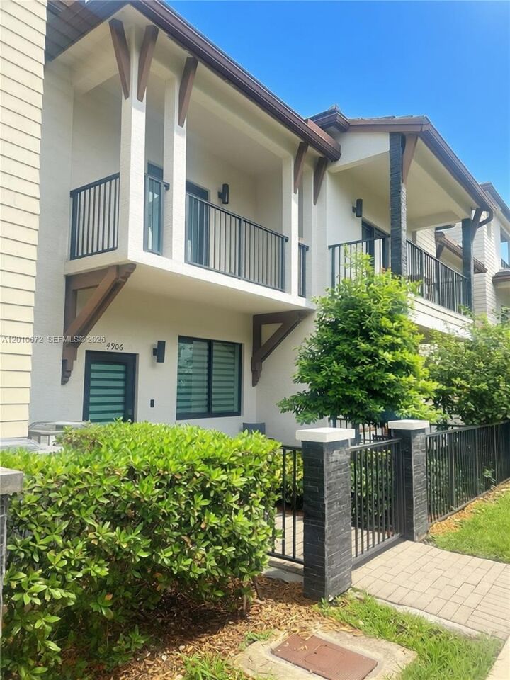Property Photo:  4906 NW 83rd Path  FL 33166 
