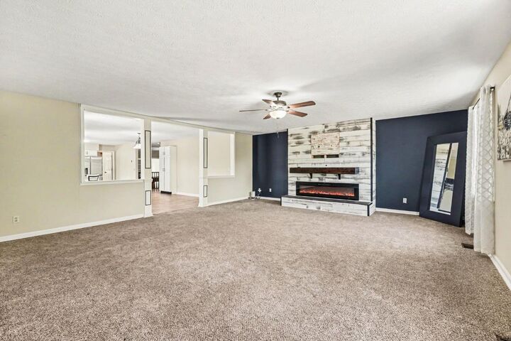 Property Photo: 1504 Tyrolean Way IN 47025