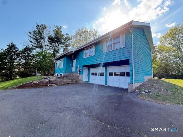 Property Photo:  65 Glenview Road  CT 06450 