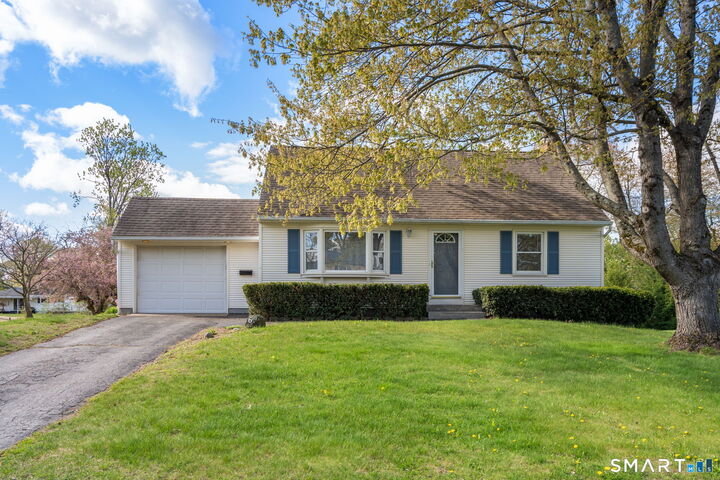 Property Photo:  6 Roberts Road  CT 06082 