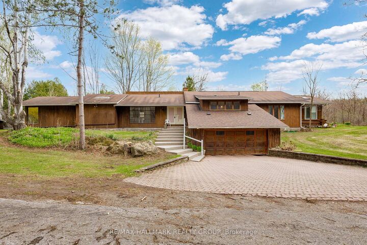 111 Elmgrove Road — photo 1