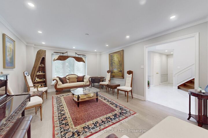 Photo de la propriété:  335 Fern Avenue  ON L4C 8P6 