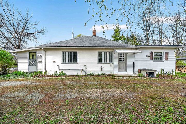 313 John Street — photo 1