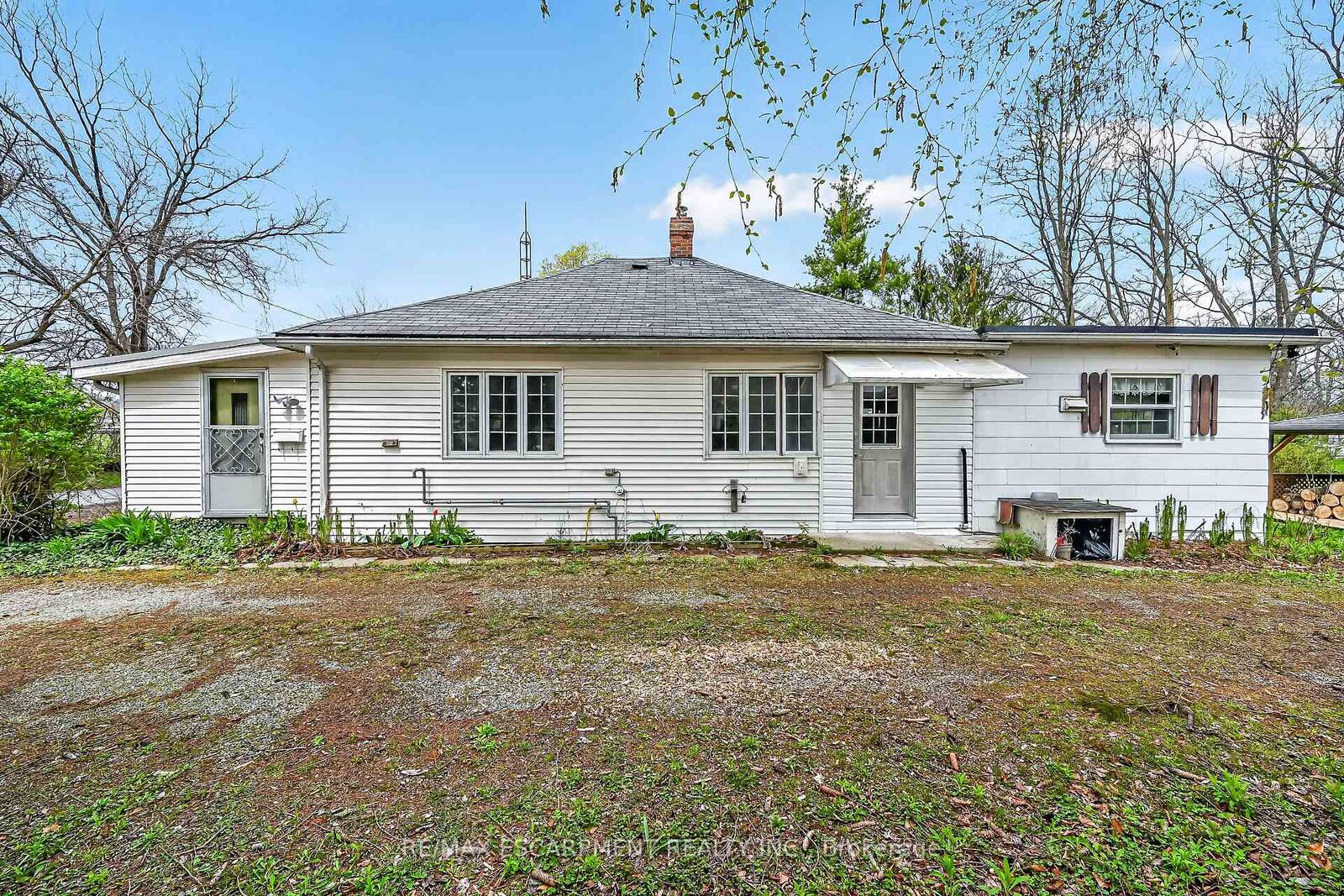 Property Photo: 313 John Street ON N3Y 2Z1