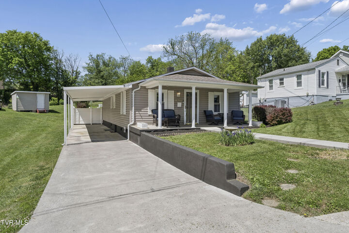 Property Photo:  1020 Tennessee Avenue  TN 37620 