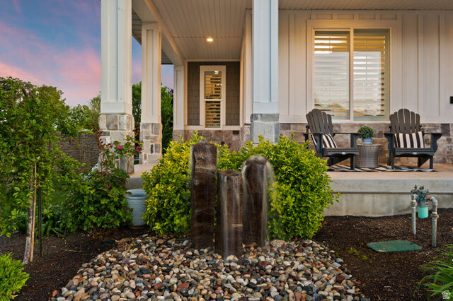 Property Photo:  2027 W Nicholas Farm Ln  UT 84095 
