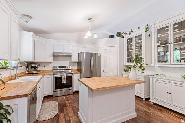 Property Photo:  814 Mountain Rd  UT 84321 