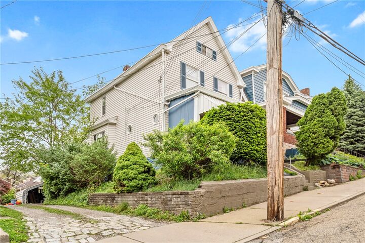 Property Photo:  417 Eureka St  PA 15211 