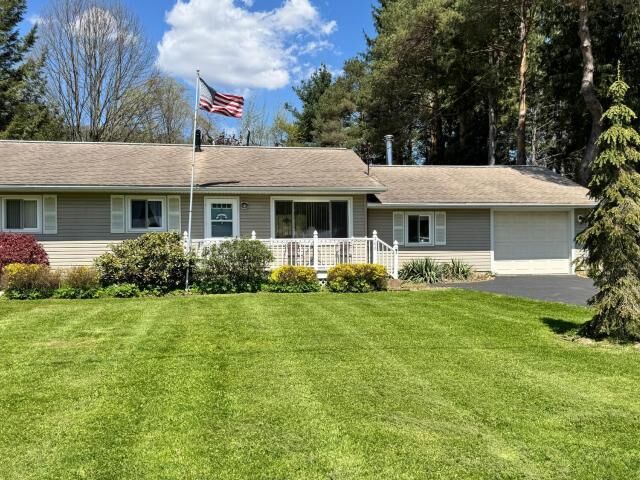 Property Photo: 966 Old Pittsfield Road PA 16340