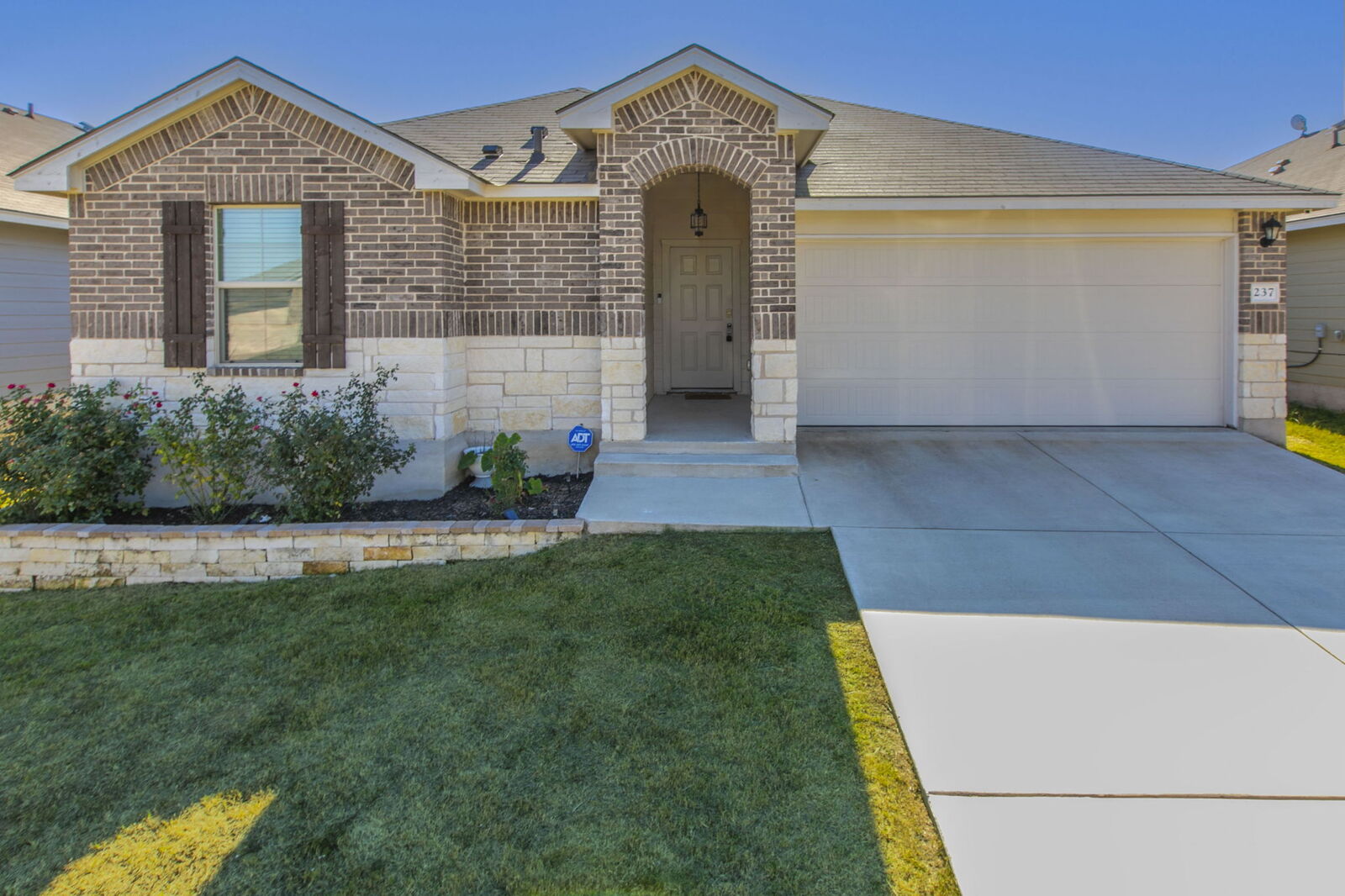 Property Photo:  237 Poplin Lane  TX 76579 
