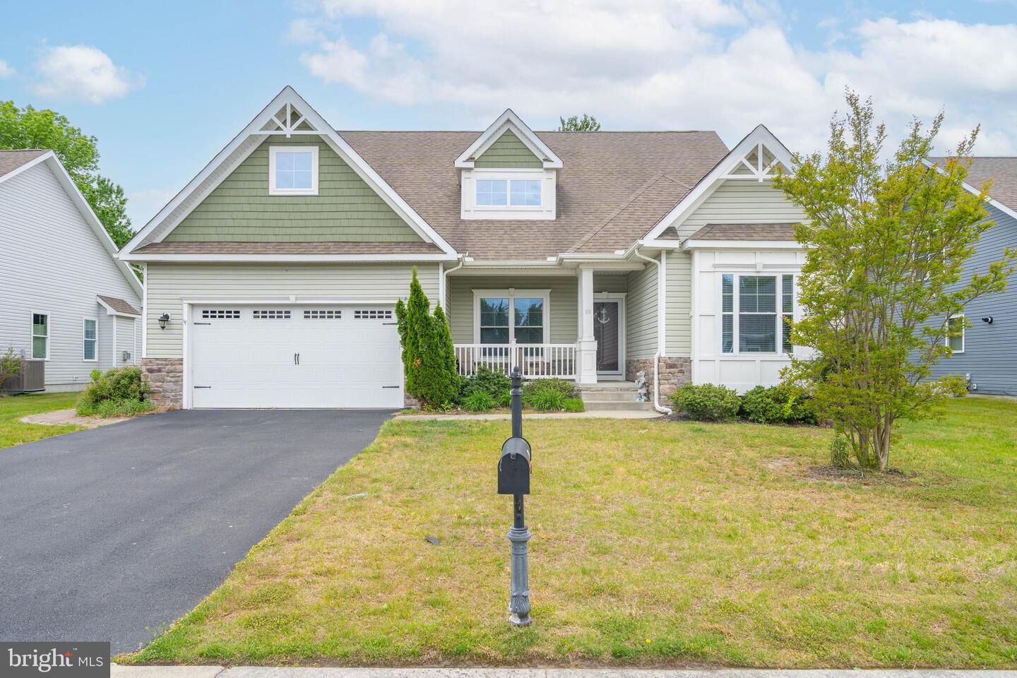 Property Photo:  10 Golden Eagle Drive  DE 19970 