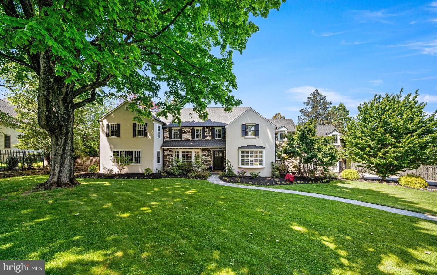 Property Photo: 1208 Waverly Road PA 19035