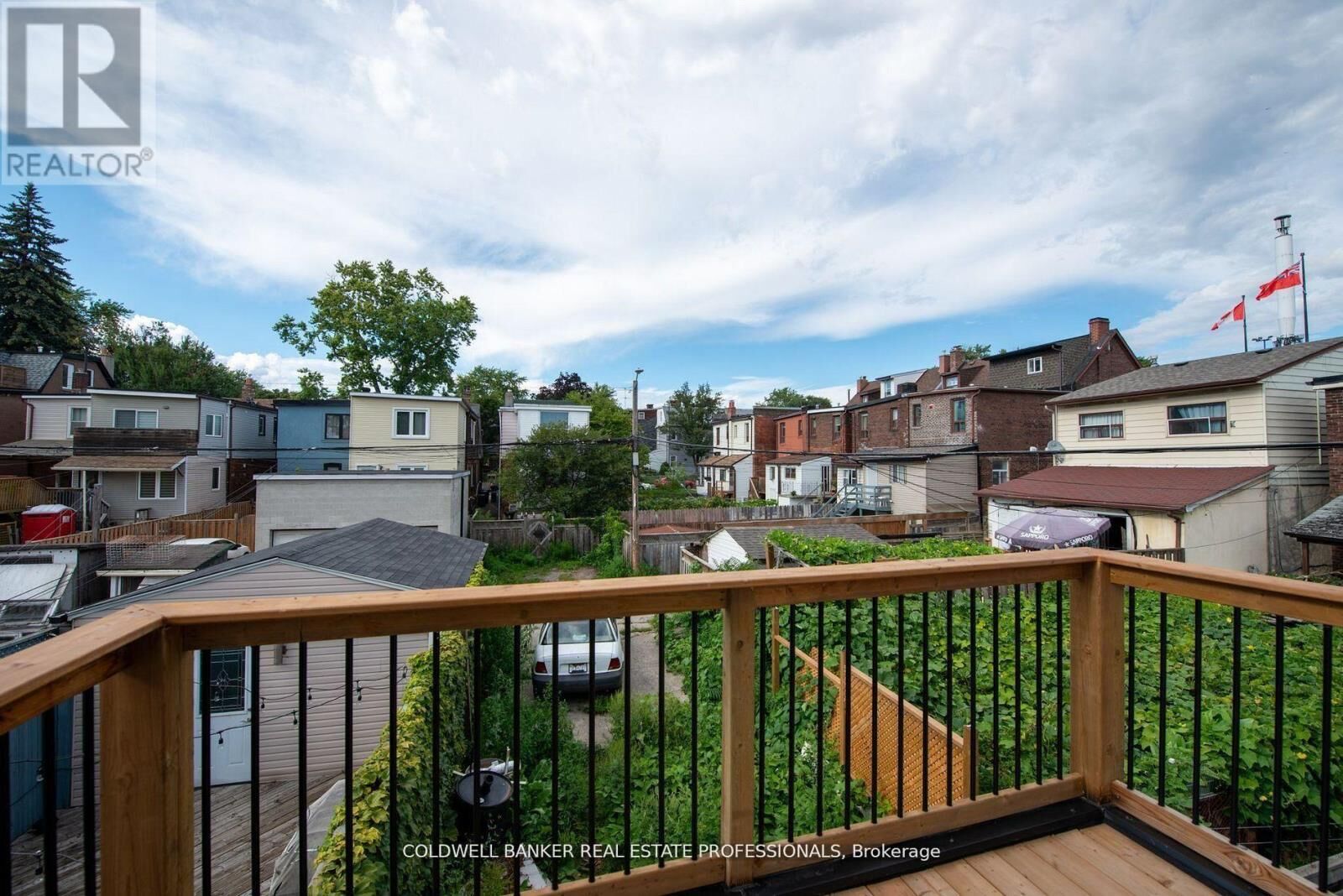 Property Photo:  214 Simpson Avenue Upper  ON M4K 1A6 