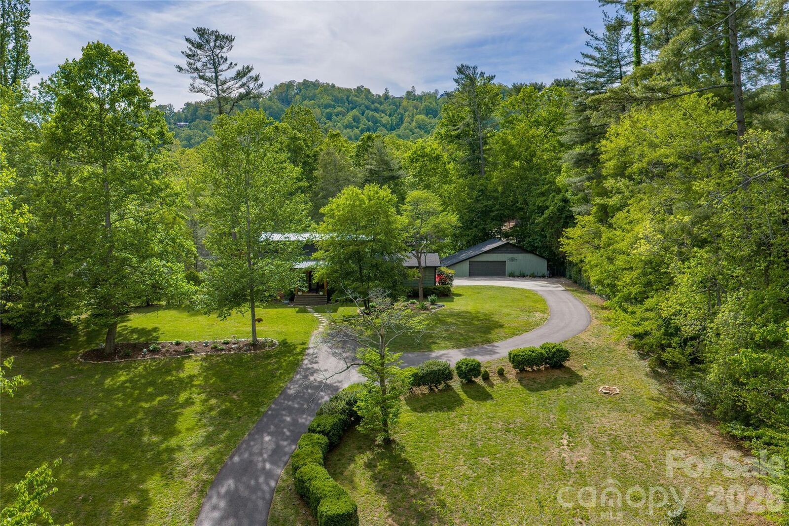 Property Photo:  19 Chipping Green Drive  NC 28704 