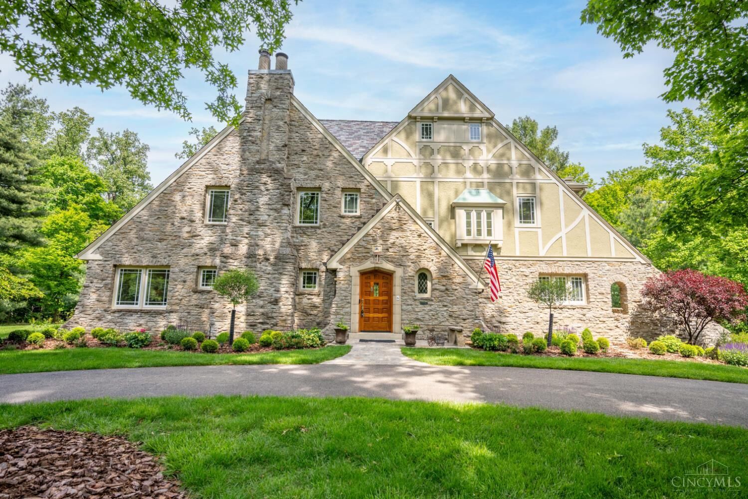 Property Photo:  6 Forest Hill Drive  OH 45208 