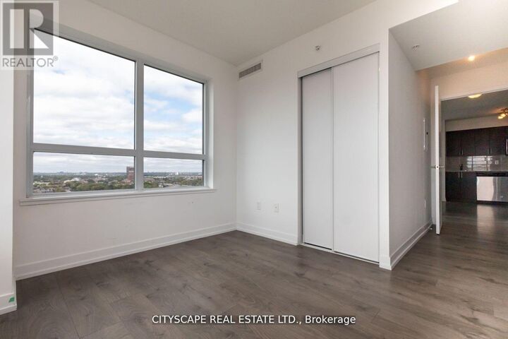 Property Photo:  1420 Dupont Street 1904  ON M6H 0C2 