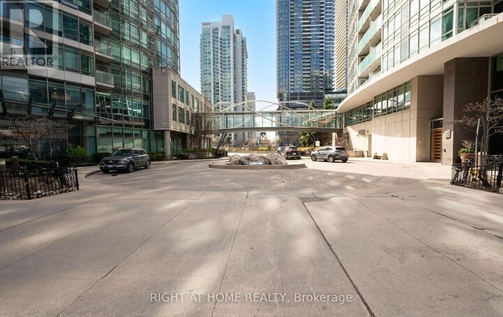 Property Photo:  373 Front Street West 803  ON M5V 3R7 