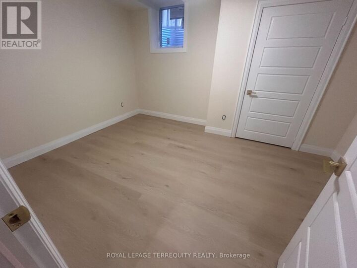 Property Photo:  4 Sutton Court  ON L3R 9B4 