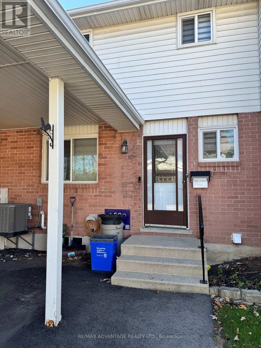 Property Photo:  1318 Highbury Avenue North 71  ON N5Y 5E5 