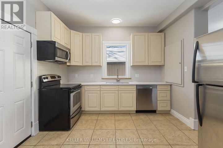 Property Photo:  79 Beaconsfield Avenue 1  ON N6C 1B6 