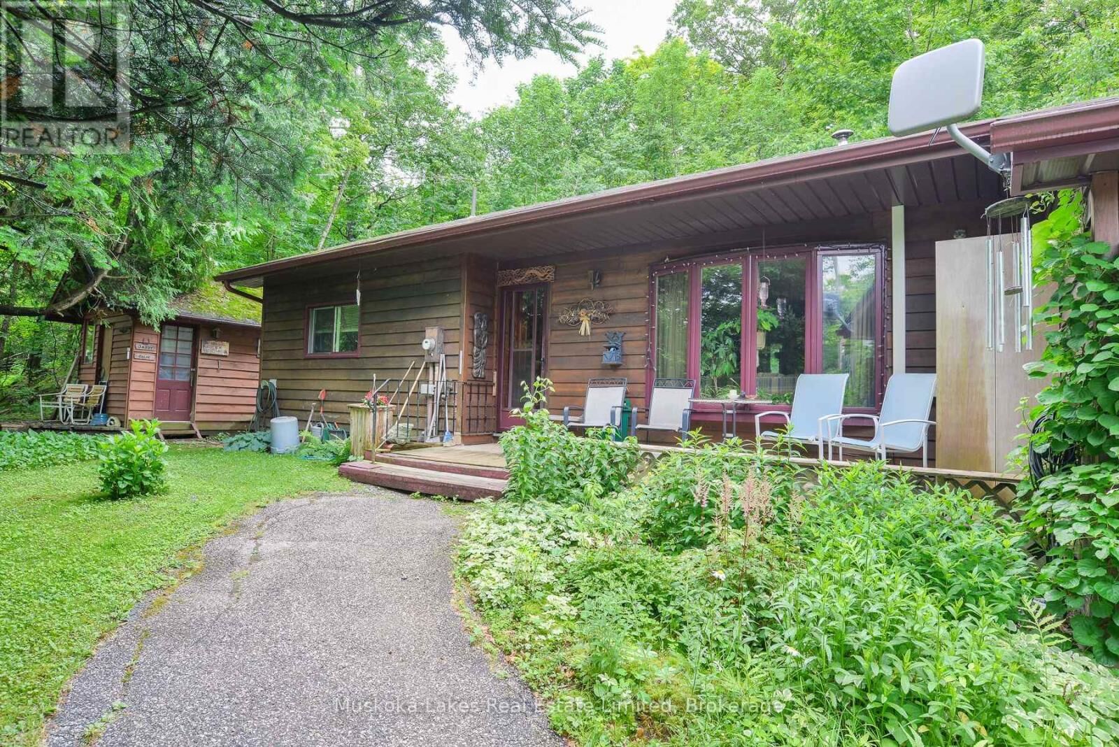 Property Photo:  2065 Peninsula Road  ON P0B 1G0 