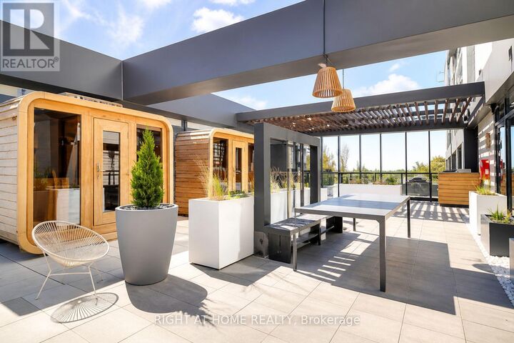 Property Photo:  741 King Street West 101  ON N2G 0E9 