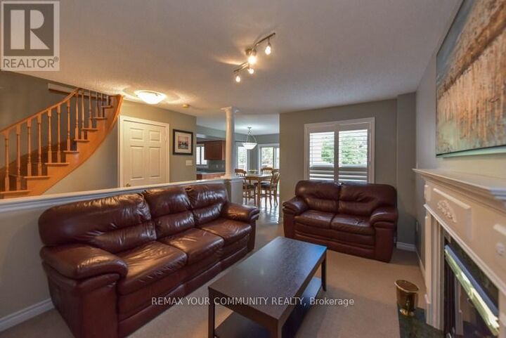 Property Photo:  110 Ruffet Drive  ON L4N 0N6 