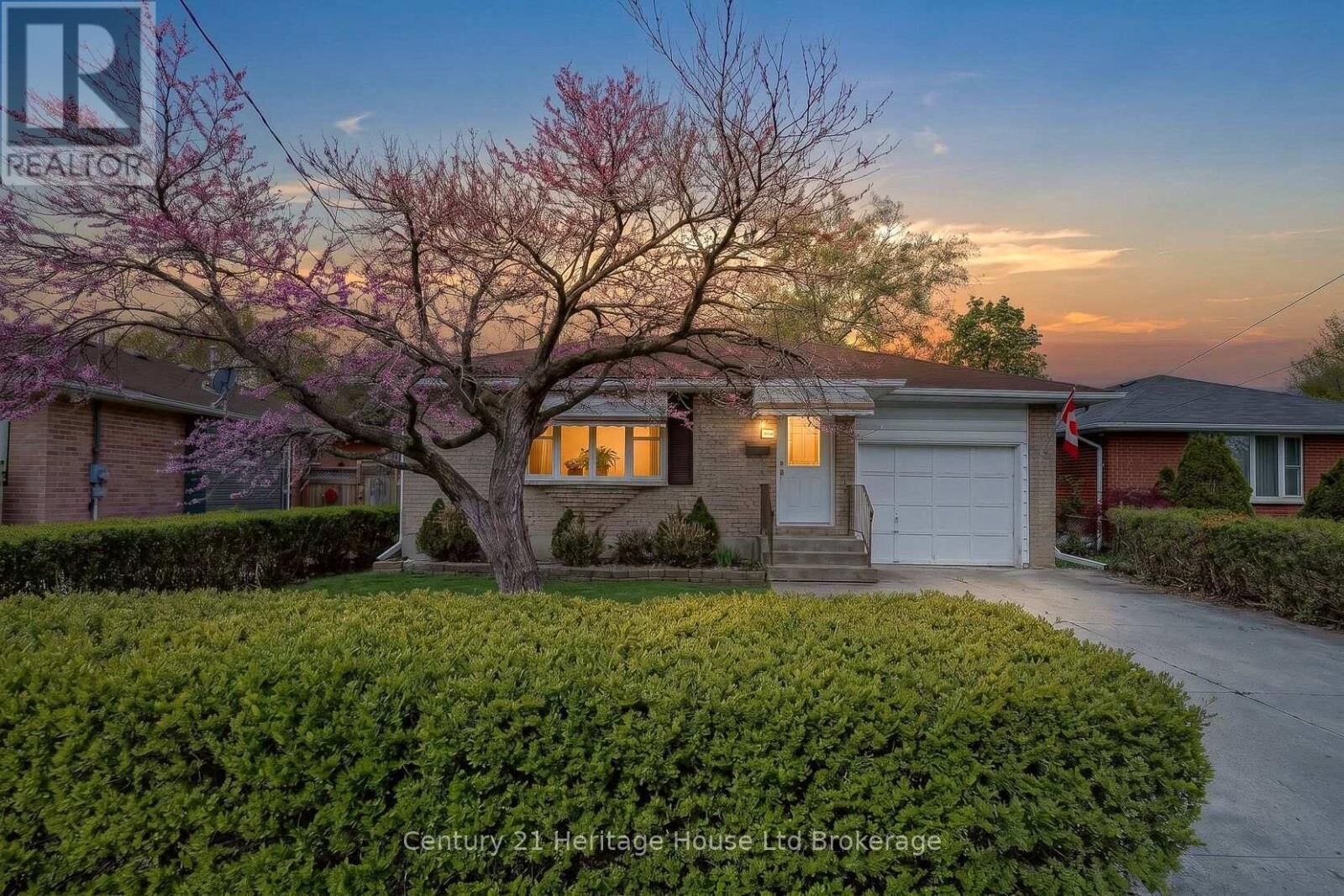 Property Photo:  815 Verulam Street  ON N6C 4Y6 