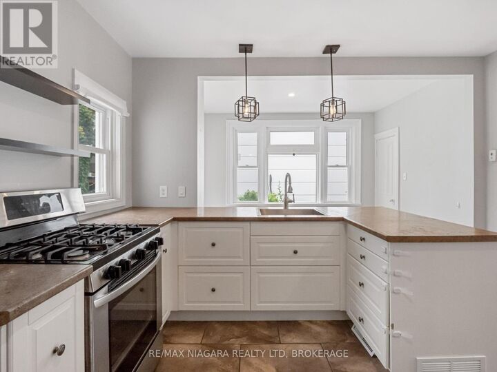 Property Photo:  430 Ridge Road North  ON L0S 1N0 
