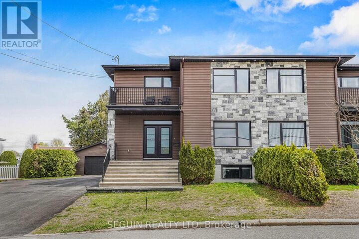 Property Photo:  489 Abbott Street  ON K6A 2E2 