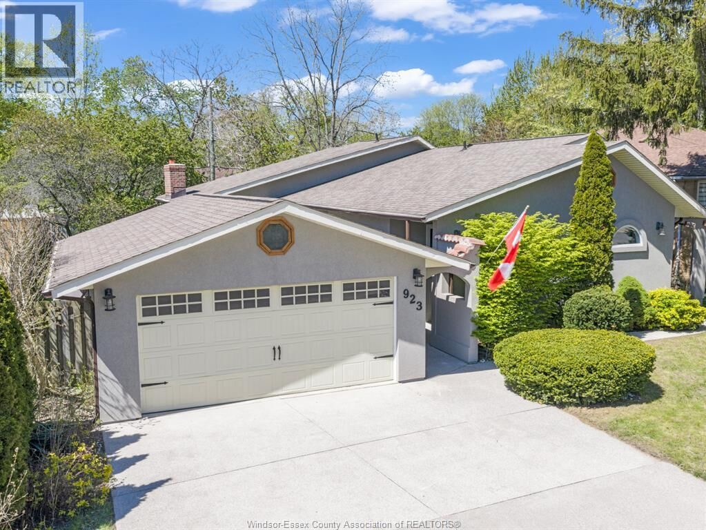 Property Photo:  923 Lauzon Road  ON N8S 3M4 
