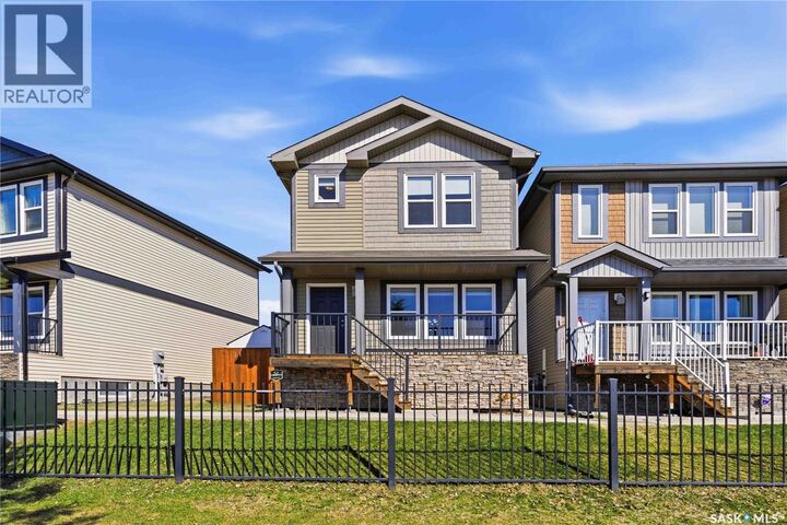 Property Photo:  217 315 Hampton Circle  SK S7R 0J7 