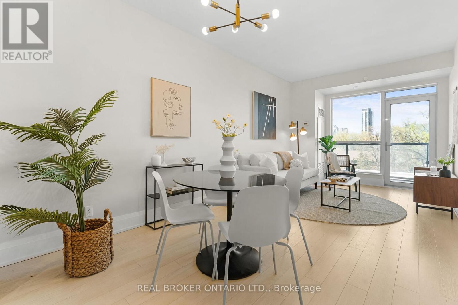 Property Photo:  120 Harrison Garden Boulevard 426  ON M2N 0H1 