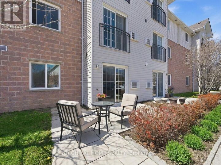 Property Photo:  91 Aspen Springs Drive 102  ON L1C 5J9 